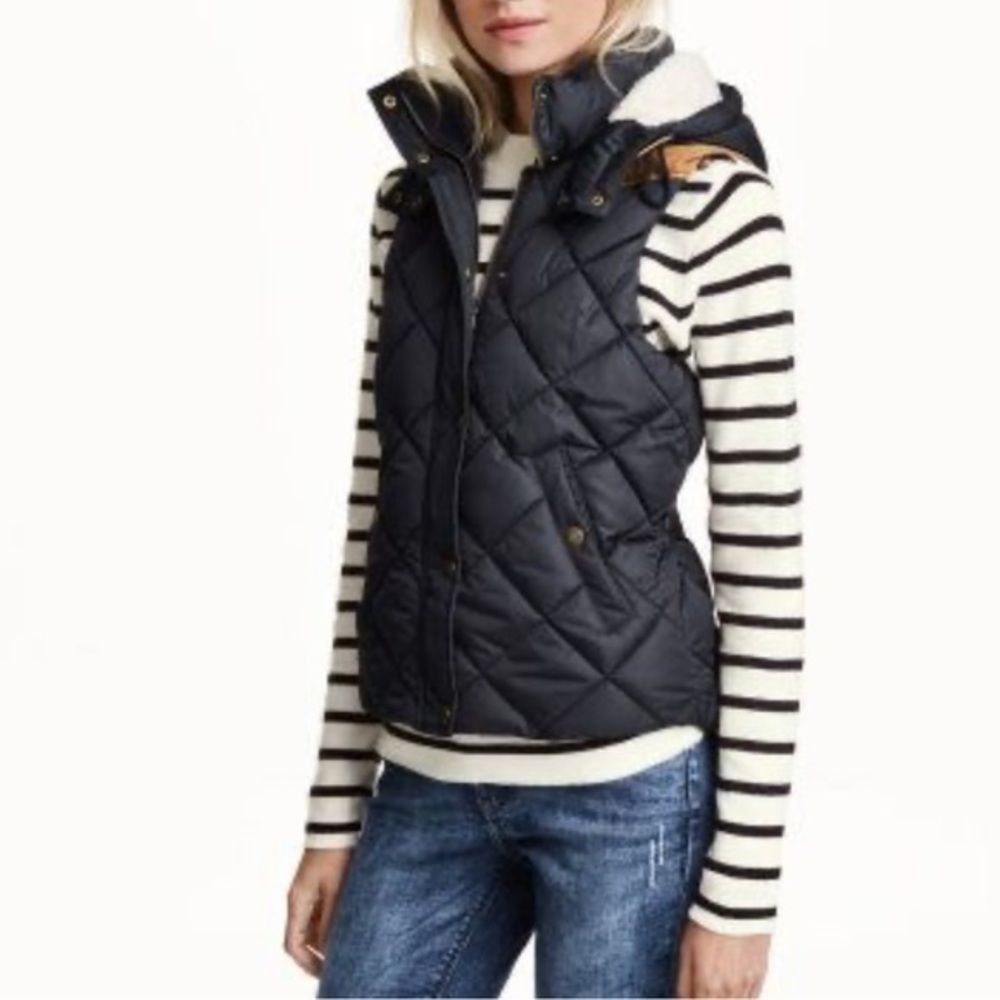 H&M cabincore cottagecore Navy blue Quilted Vest with Hood